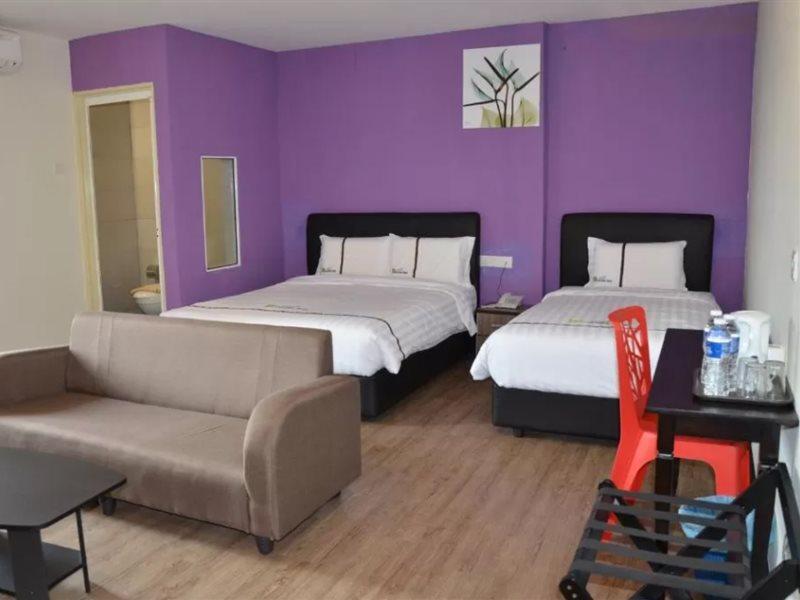 Riverview Hotel Bahau Esterno foto