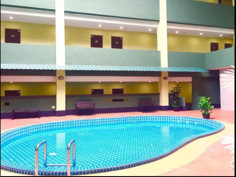 Riverview Hotel Bahau Esterno foto