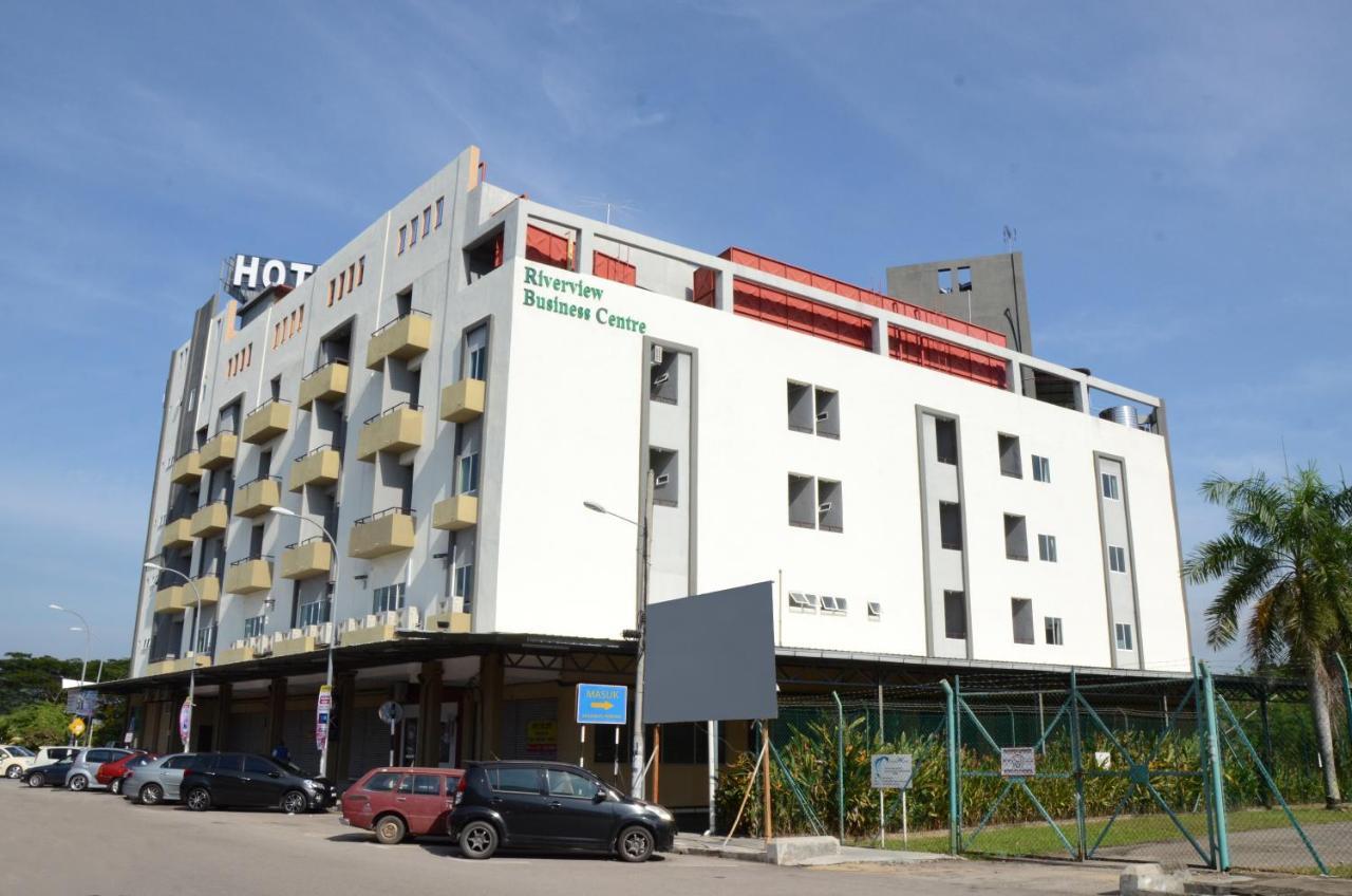 Riverview Hotel Bahau Esterno foto