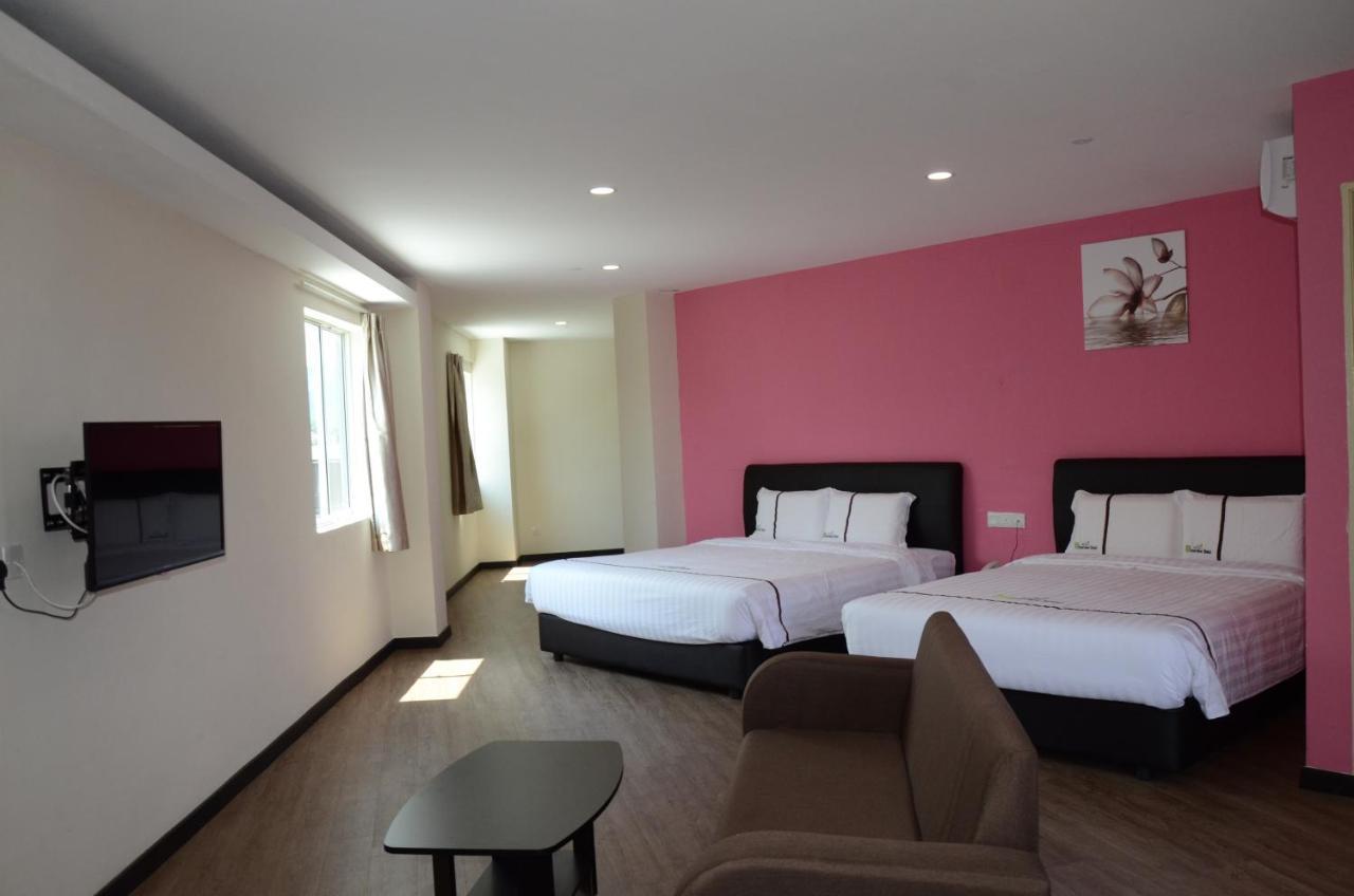 Riverview Hotel Bahau Esterno foto