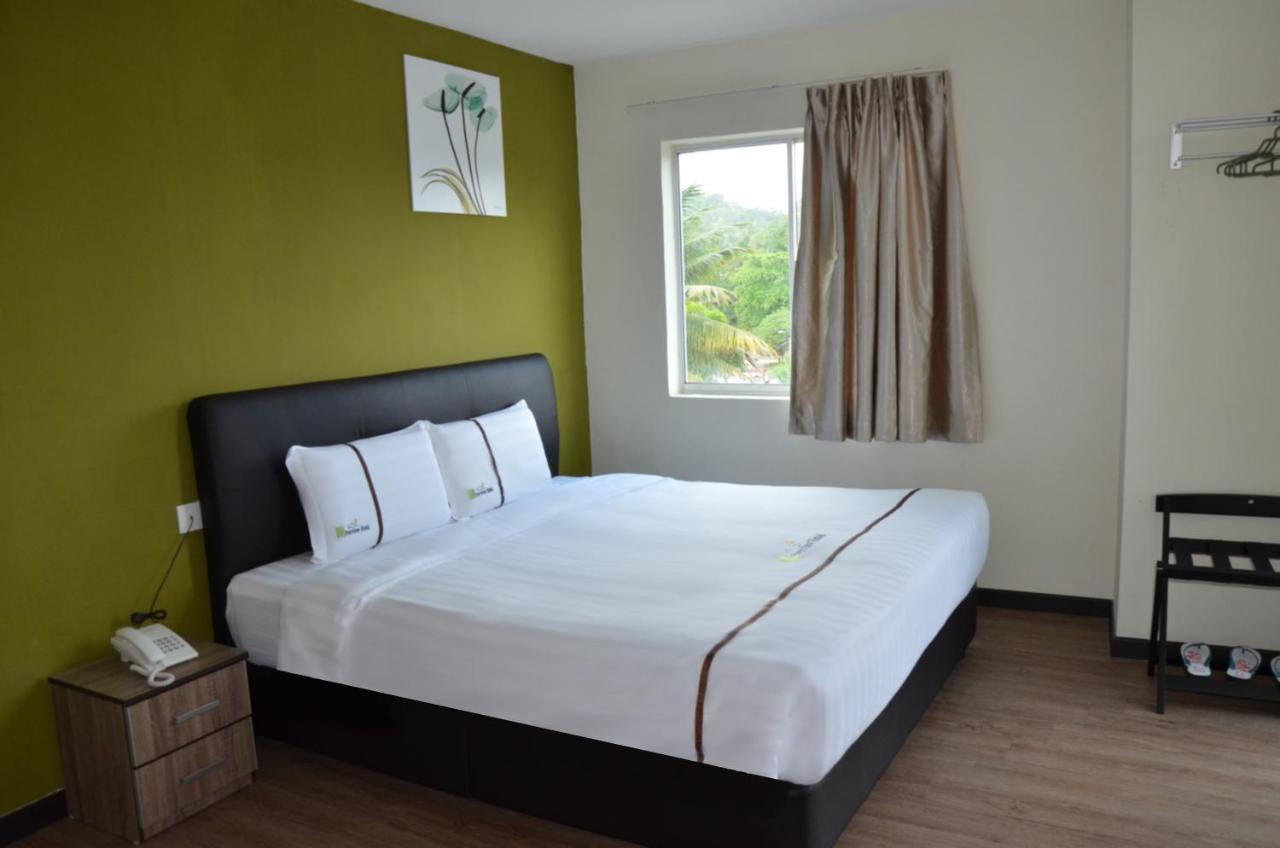 Riverview Hotel Bahau Esterno foto